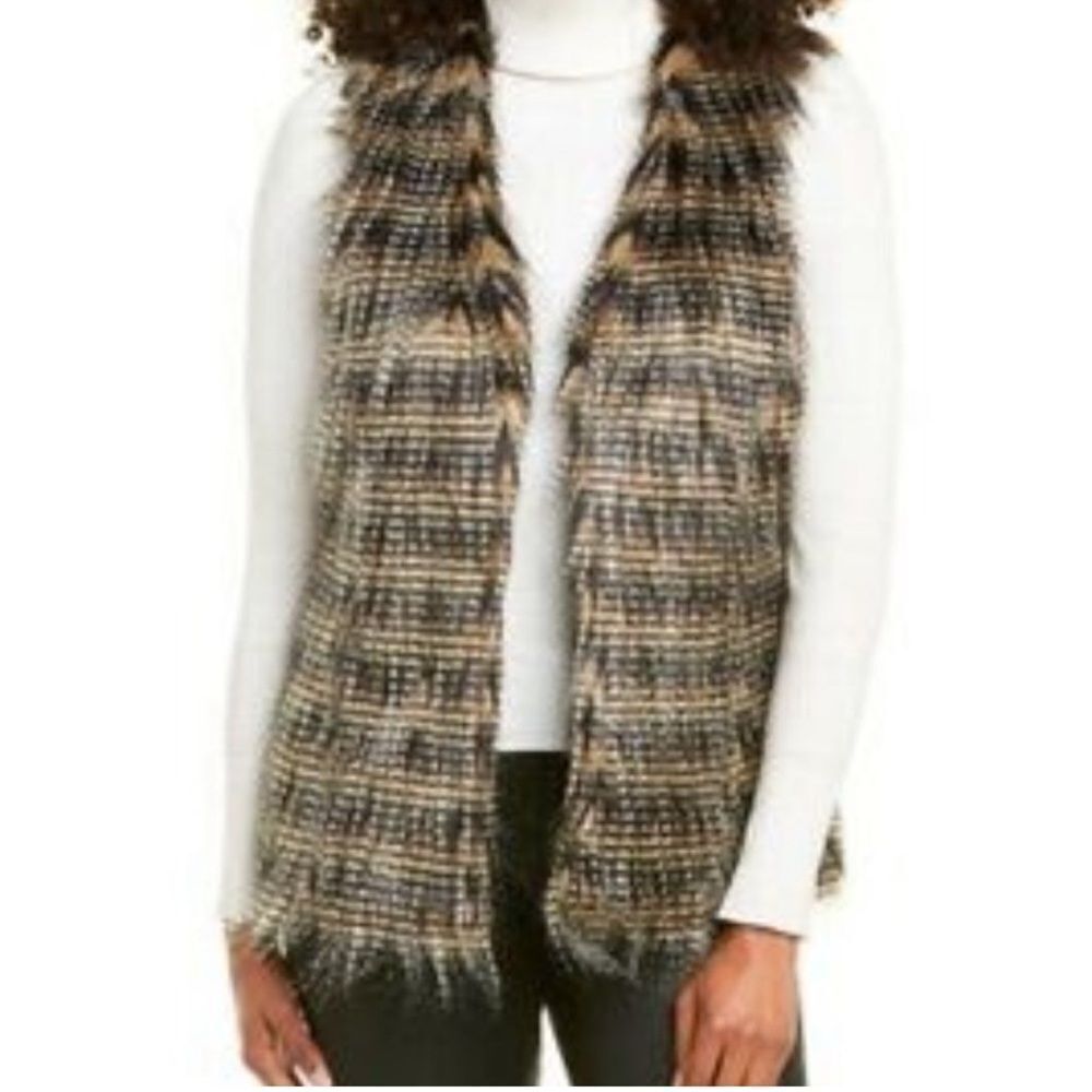 Tyler Boe Faux Fur Vest
Xsmall V25
Small EE23